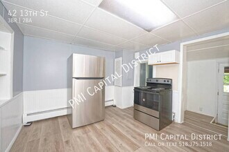 42 13th St in Troy, NY - Building Photo - Building Photo