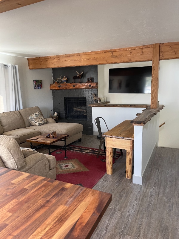property at 1019 2nd St W