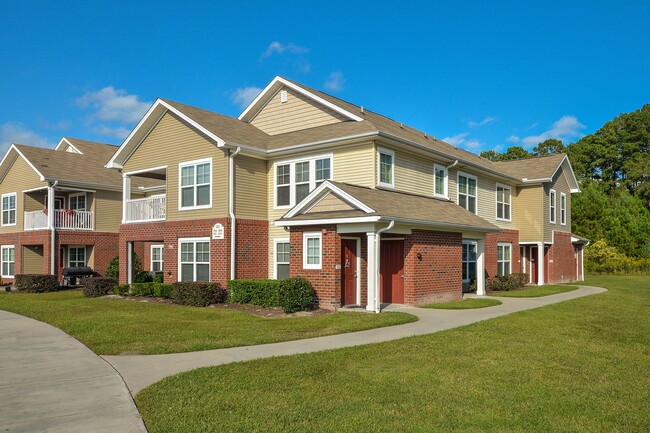 Alderbrook Pointe in Washington, NC - Building Photo - Building Photo