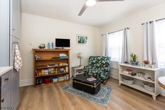 6 Boyden Pkwy S in Maplewood, NJ - Building Photo - Building Photo