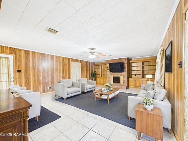 905 Braquet Rd in Carencro, LA - Building Photo - Building Photo