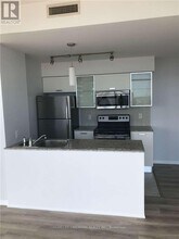 38 Grenville St in Toronto, ON - Building Photo - Building Photo