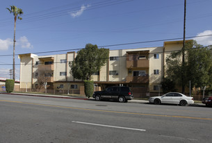 Coldwater Canyon Apartments