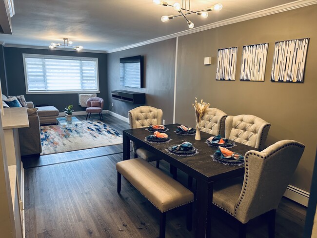 37 Paerdegat 6th St, Unit 37 Paerdegat 6th St unit 1 in Brooklyn, NY - Foto de edificio - Building Photo