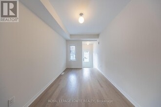 2928 Peter Matthews Dr in Pickering, ON - Building Photo - Building Photo