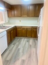 1800 Eastwood Rd in Wilmington, NC - Building Photo - Building Photo