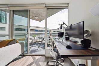 388 Beale St in San Francisco, CA - Foto de edificio - Building Photo