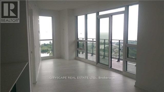 2212-2212 Lake Shore Blvd W in Toronto, ON - Building Photo - Building Photo