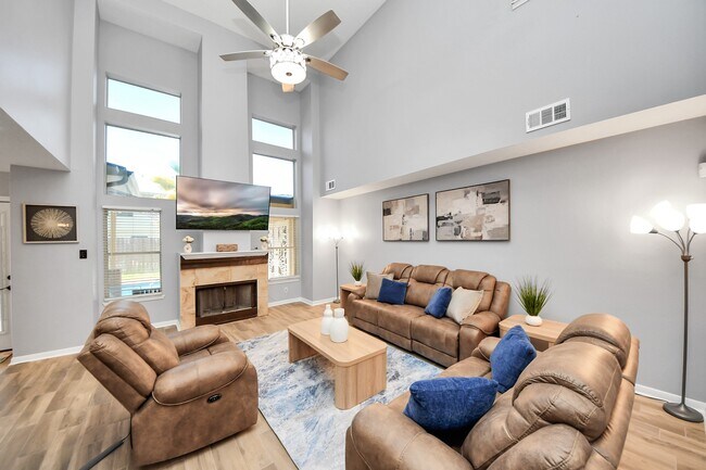 12711 Laurel Bank Way in Houston, TX - Building Photo - Building Photo