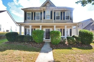 215 Portico Pl in Newnan, GA - Building Photo