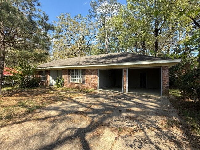 2260 W McDowell Rd in Jackson, MS - Building Photo - Building Photo