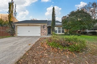 3922 White Oak Ct in Flower Mound, TX - Building Photo