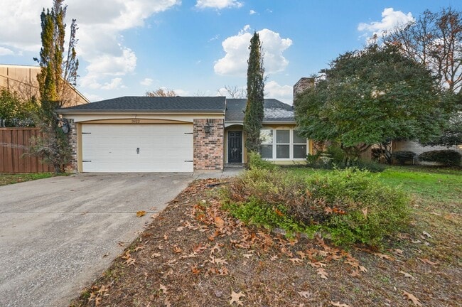 property at 3922 White Oak Ct