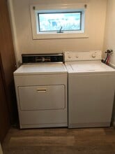 37 Prizer Rd, Unit 41 Prizer 2nd Floor in Phoenixville, PA - Foto de edificio - Building Photo