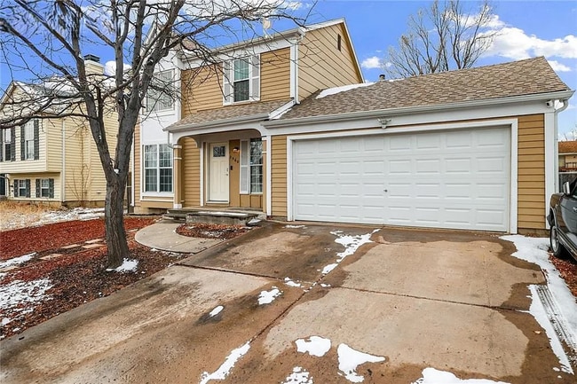 2560 Clarendon Dr in Colorado Springs, CO - Building Photo - Building Photo