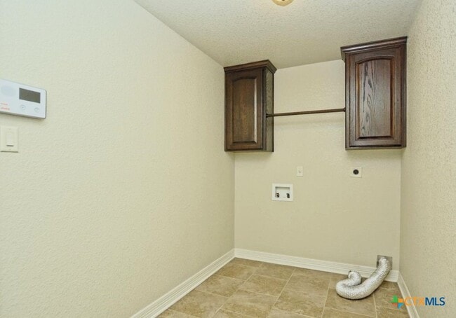 property at 1906 Deer Field Way