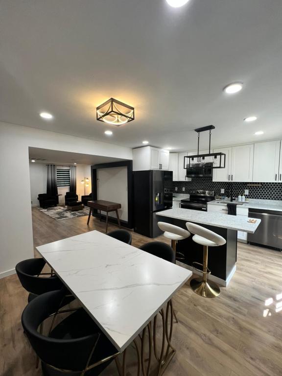 property at 5166 Clacton Ave