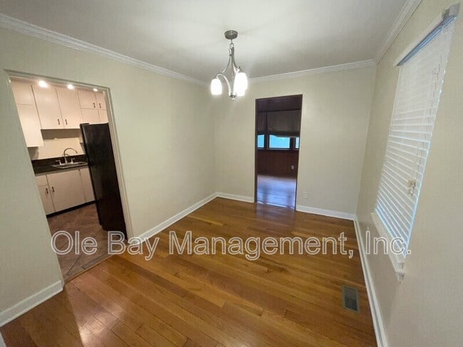 64 Hathaway Rd W in Mobile, AL - Foto de edificio - Building Photo