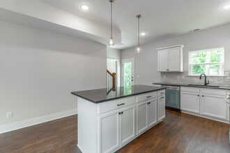 4713 Heiskell Dr in Chattanooga, TN - Building Photo - Building Photo