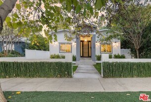 4420 Calhoun Ave in Los Angeles, CA - Building Photo