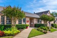 Mountain Ridge in Dallas, TX - Foto de edificio - Building Photo