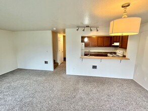 18825 SW Mayjohn Ct in Beaverton, OR - Building Photo - Building Photo