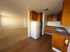 1515 Harmon St, Unit 6 in Berkeley, CA - Foto de edificio - Building Photo