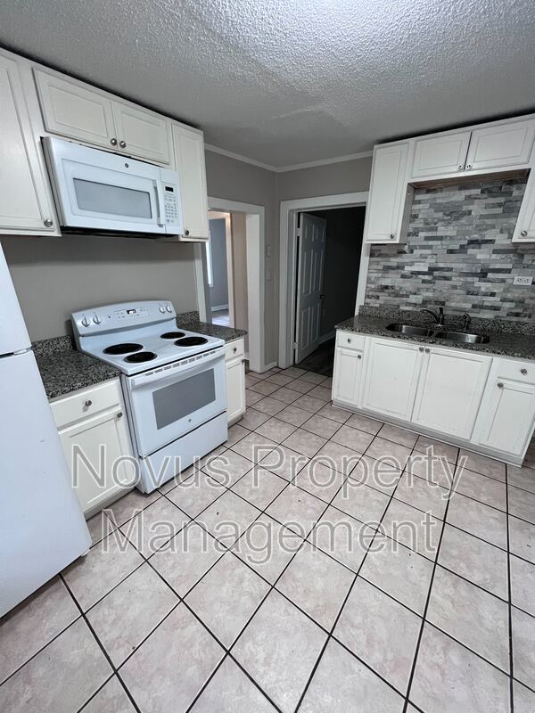 property at 8020 Colquitt St