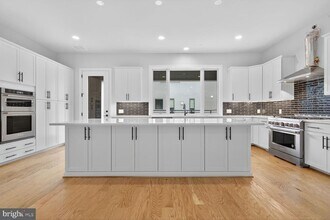 7027 Renita Ln in Bethesda, MD - Building Photo - Building Photo