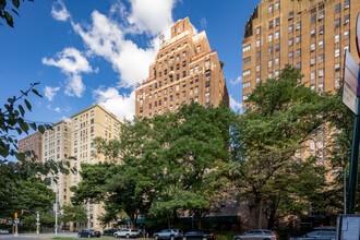 315 Riverside Dr in New York, NY - Building Photo - Building Photo