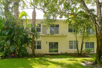3944 Sabal Way in Fort Pierce, FL - Building Photo - Building Photo