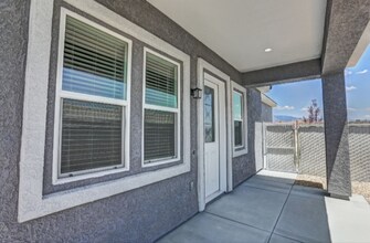 1800 Galaxy St in Pahrump, NV - Foto de edificio - Building Photo