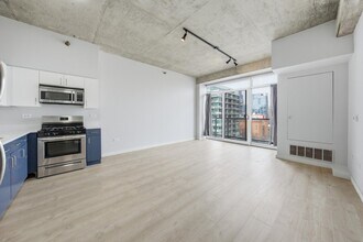 1620 S Michigan Ave, Unit 903 in Chicago, IL - Building Photo - Building Photo