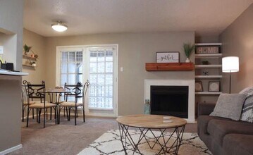3001 Crystal Spgs St in Bedford, TX - Building Photo - Building Photo
