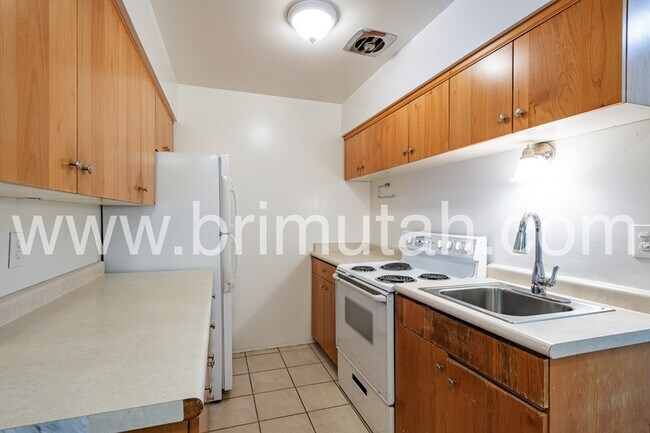 243 S 600 E in Salt Lake City, UT - Building Photo - Building Photo