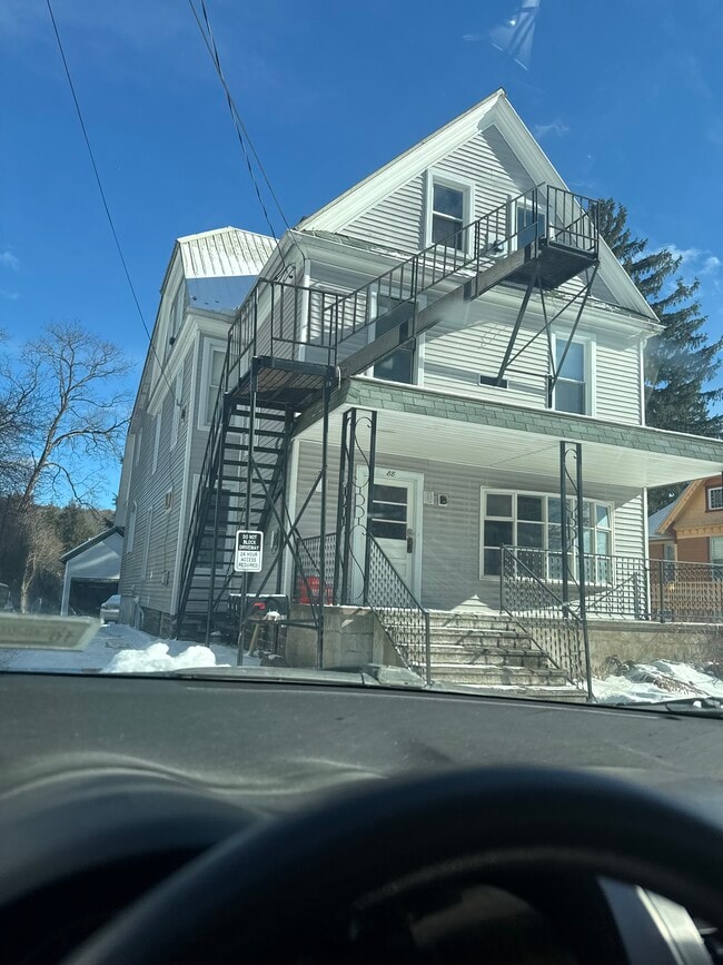 86 Elm St, Unit Unit 3