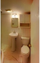 15 Keswick St-Unit -B13 in Boston, MA - Foto de edificio - Building Photo