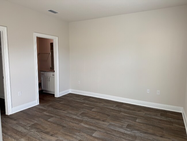 13647 Logan Pl in Foley, AL - Foto de edificio - Building Photo