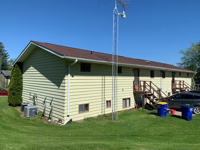 820 S Avenue C in Washington, IA - Building Photo - Building Photo