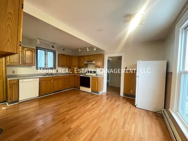 59 Elm St in Bangor, ME - Building Photo - Building Photo