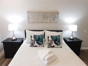 213 Claire Dr SE in Atlanta, GA - Building Photo - Building Photo