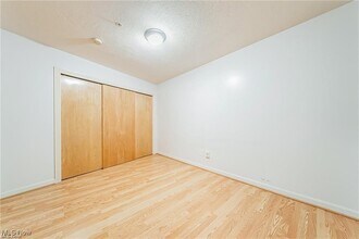 2222 Detroit Ave, Unit 917 in Cleveland, OH - Building Photo - Building Photo