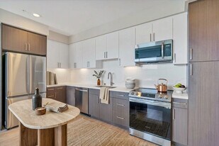 Evoc Hillcrest in San Diego, CA - Building Photo