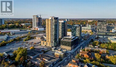 108 Garment St in Kitchener, ON - Building Photo - Building Photo