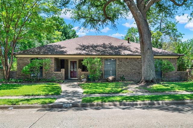 4005 Azalea Ln