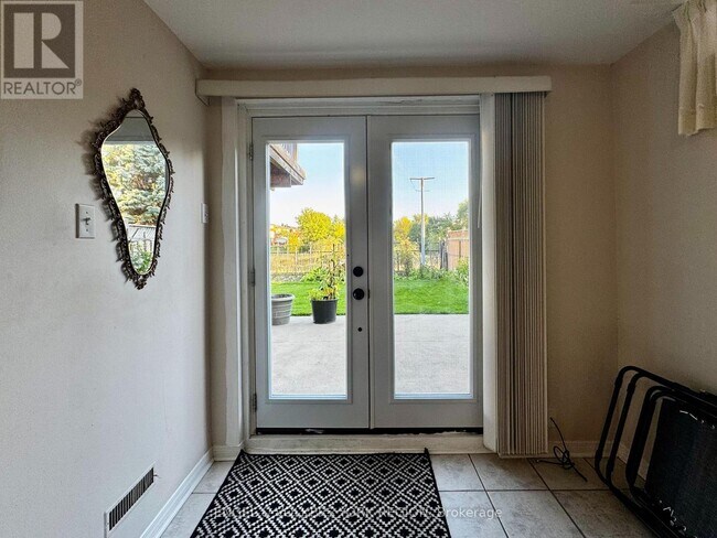 71 Brougham Dr in Vaughan, ON - Building Photo - Building Photo