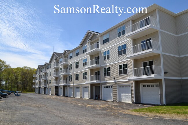 201 Forsythe Cir in Seekonk, MA - Building Photo - Building Photo