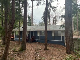 21225 NE 12th St in Sammamish, WA - Building Photo