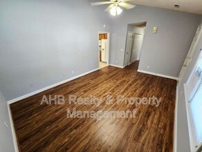 115 Dawn Ct in Mebane, NC - Building Photo - Building Photo