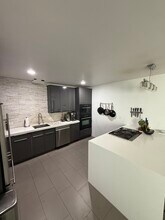 4919 Klump Ave in North Hollywood, CA - Building Photo - Building Photo